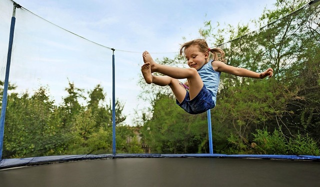 Trampolinhpfen ist ein tolles Vergngen &#8211; aber besser nicht selbander.   | Foto: Getty Images, Martin Novak (dpa)