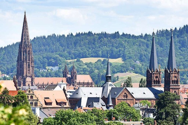 Das Freiburger Mnster und die Johanneskirche  | Foto: Rita Eggstein