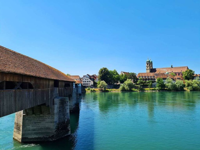 Postkartenidylle vermittelt der Blick ...ens Altstadt mit dem Fridolinsmnster.  | Foto: Stefan Ammann