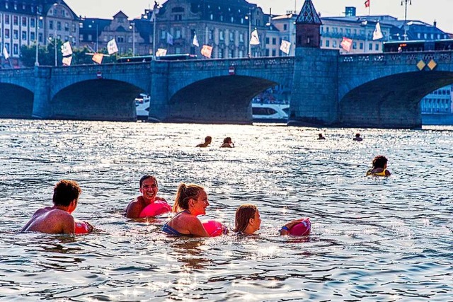 Rheinschwimmen ist eine tolle Sache &#...r gebte Schwimmerinnen und Schwimmer.  | Foto: Basel Tourismus