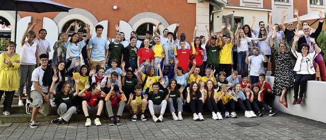 Die 40 Jugendlichen aus vier Stdten m...anisatoren der Jugendspiele in Lrrach  | Foto: Barbara Ruda