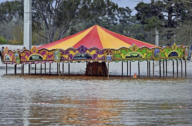 Ein berschwemmter Vergngungspark in Camden nahe Sydney  | Foto: Mick Tsikas (dpa)