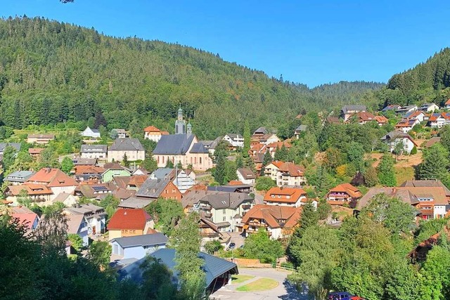 Ein Blick auf den Kernort von Todtmoos mit seiner Wallfahrtskirche  | Foto: Jrg Oehler