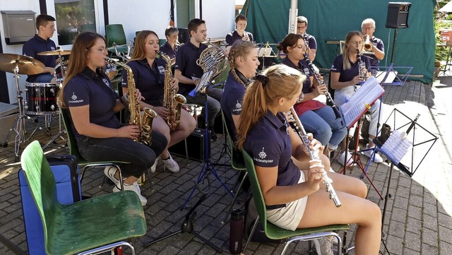 Der Musikverein unterhielt die Gste mit Polka und Mrschen.  | Foto: Heidrun Simoneit