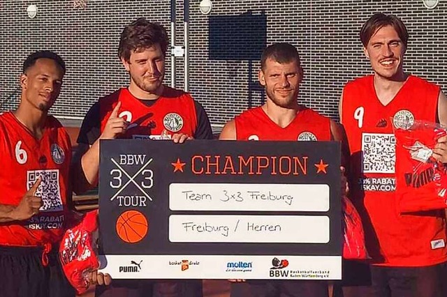 Das  Vizemeister-Team im 3x3-Basketbal...g, Fabian Ristau und  Florian Wendeler  | Foto: privat