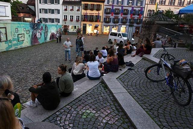 Nachtmediatoren sollen an Freiburgs Problemplätzen schlichten