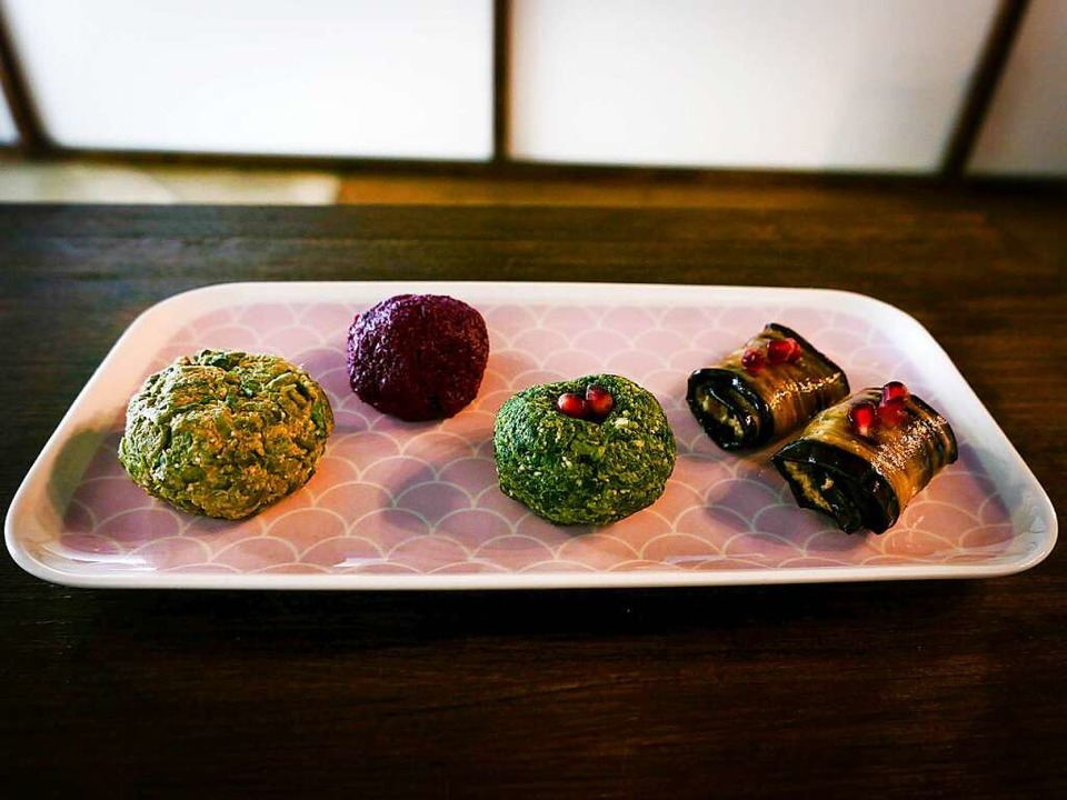 Alles Vegan: Cremes aus grnen Bohnen,...icht - Auberginen gefllt mit Walnuss.  | Foto: Rebecca Bieling