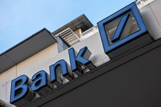 Ein Berater der Deutschen Bank soll Kunden ber Jahre betrogen haben.  | Foto: Jonas Hirt