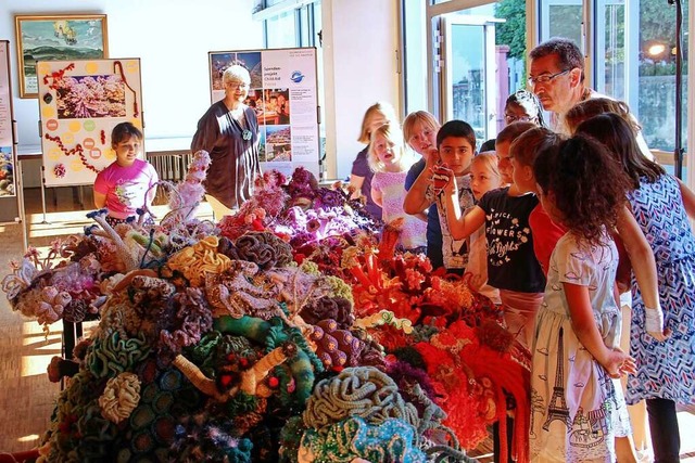 Drei Klassen der Michaelschule besucht...ltzerstrung und den Schutz der Natur.  | Foto: Ruth Seitz