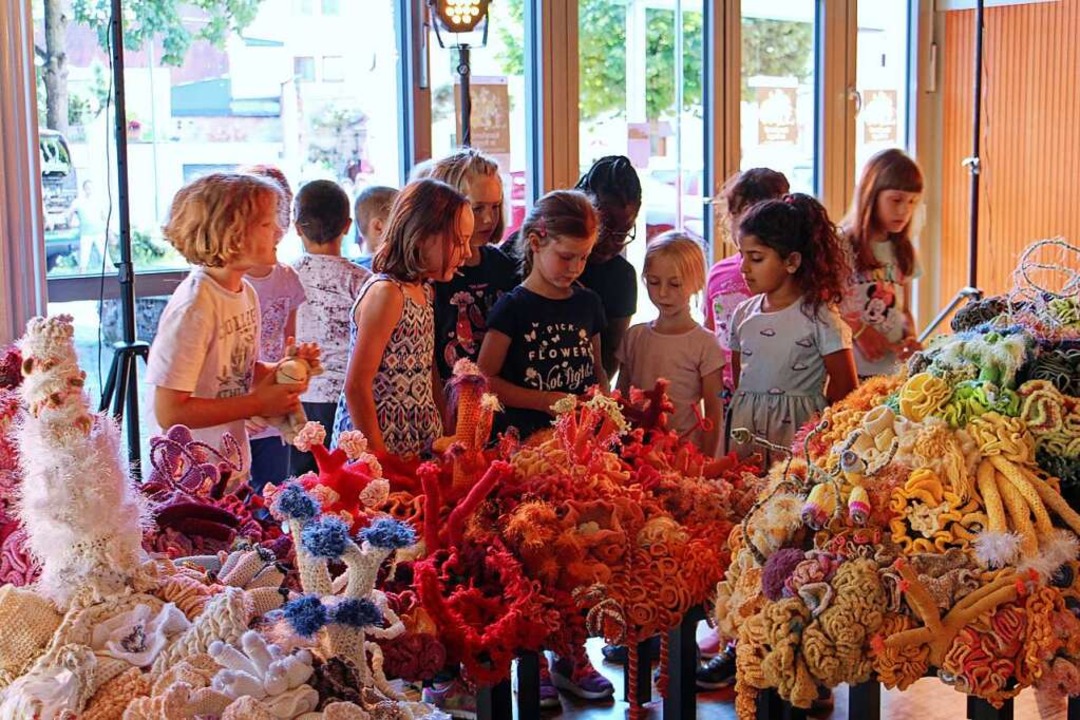 Drei Klassen der Michaelschule besucht...ltzerstrung und den Schutz der Natur.  | Foto: Ruth Seitz