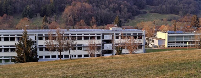 Schulgebude und Sporthalle in Badenweiler sollen erweitert und saniert werden.   | Foto: Silke Hartenstein