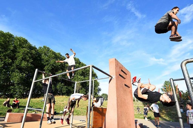 Hoch hinaus ging es fr die Parkour-Teilnehmer bei der Bewltigung der Aufgaben.  | Foto: Rita Eggstein