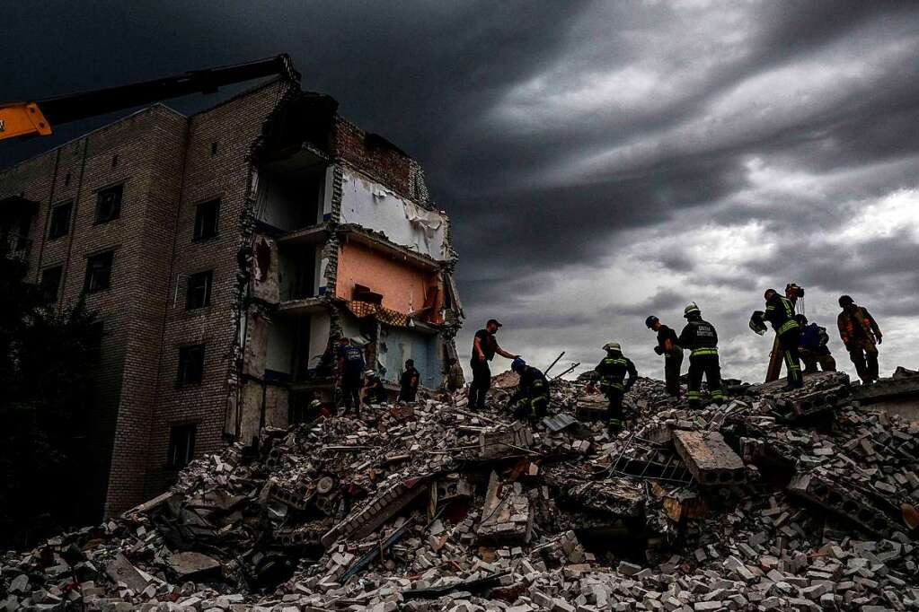 Siły rosyjskie nadal posuwają się do przodu w Donbasie – Stranger