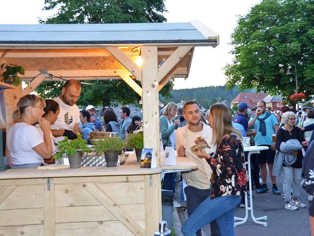 Zu essen gab es viele unterschiedliche Gerichte und Kstlichkeiten fr den groen und kleinen Hunger. 