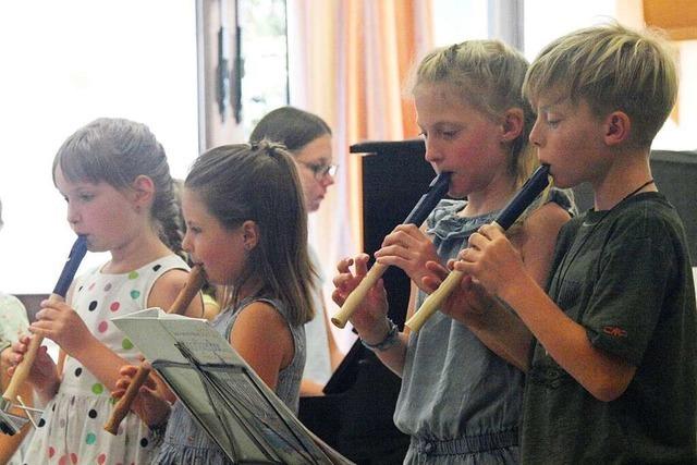 90 Minuten lang spielte Grwihler Musikschule vor