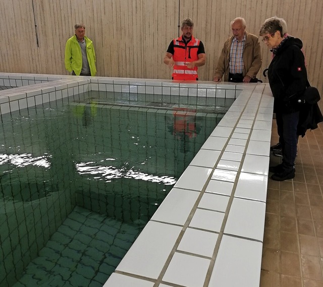 Wassermeister Steffen Wei fhrte durch das Wasserwerk.  | Foto: Heinz Scholz