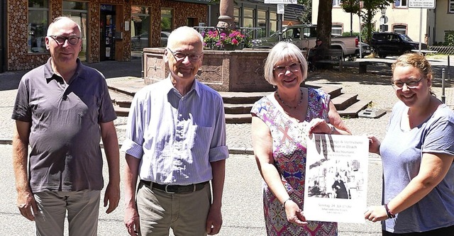 Helmut Hoppe, Historiker Heiko Haumann...sieren sich fr Flchtlinge in Elzach.  | Foto: Kurt Meier