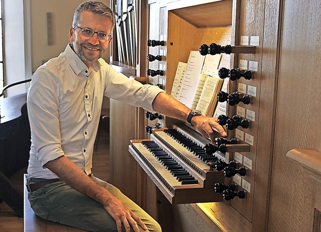 Organist Jrg Josef Schwab lie bei se...Improvisations-Wettbewerbe hervorging.  | Foto: Michelle Gntert
