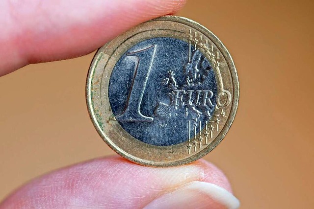 An den internationalen Finanzmrkten stand der Euro schon einmal besser da.  | Foto: Daniel Karmann (dpa)