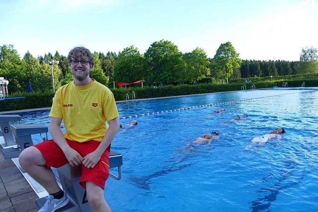 Lukas Erdmann ist Rettungsschwimmer bei der Löffinger DLRG