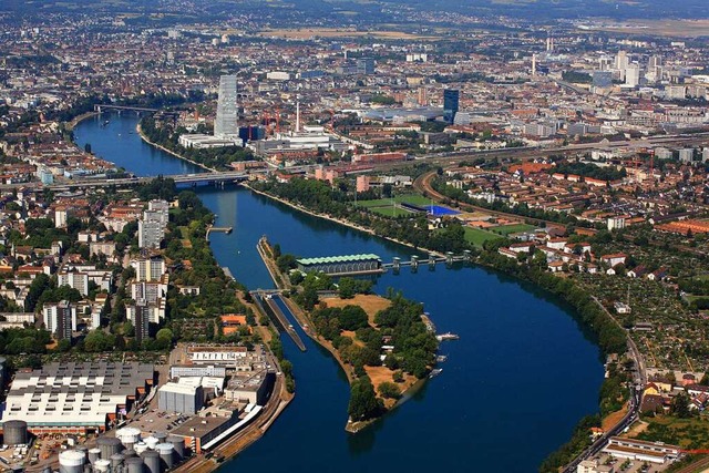 Das Kraftwerk Birsfelden mit der Rhein...in grner Wasserstoff produziert wird.  | Foto: Erich Meyer