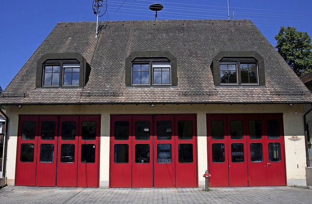 Das Feuerwehrhaus in Sulzburg ist nicht mehr zeitgem.  | Foto: Volker Mnch