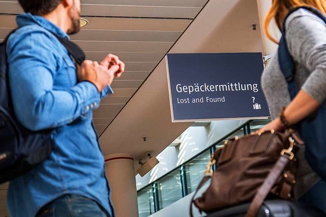 Gepck kommt am Flughafen einfach nich...n, um den Schaden ersetzt zu bekommen.  | Foto: Christin Klose (dpa)