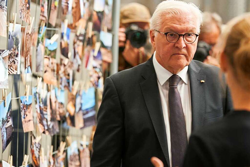 Bundespräsident Steinmeier Besucht Ahrtal Am Flutjahrestag ...