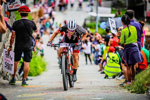 Es geht wieder die Rampen hoch durch d...chwarzwald am Samstag beim Ultra-Bike.  | Foto: sportograf