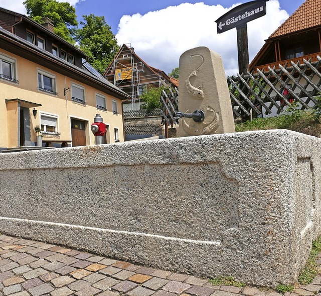 Die stdtischen Brunnen (hier der Brun...auernden Hitzewelle vom Netz genommen.  | Foto: Stefan Limberger-Andris