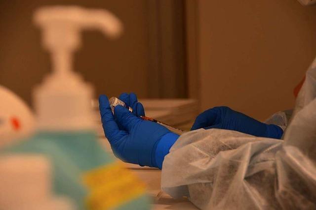 Steigende Inzidenzen: Kreisimpfstützpunkt Kenzingen verzeichnet mehr Impfungen