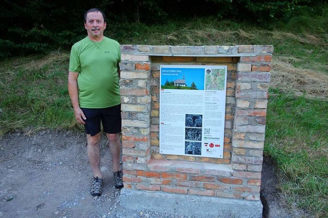Auch Ortsvorsteher Klaus Wetzel ist stolz auf den neuen Themenweg in Mambach.  | Foto: Gudrun Gehr