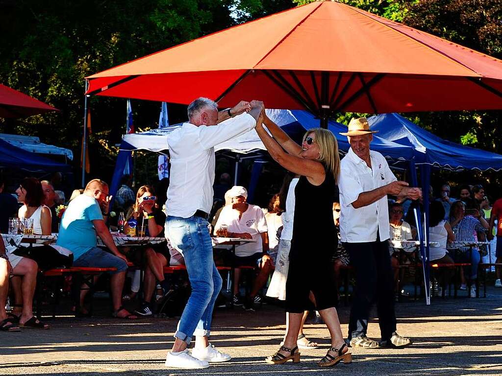 Sommer, Sonne und Temperaturen knapp unter 30 Grad Celsius waren die idealen Voraussetzungen fr das Lichterfest 2022 in Bad Krozingen.