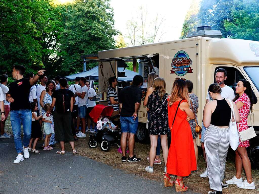 Sommer, Sonne und Temperaturen knapp unter 30 Grad Celsius waren die idealen Voraussetzungen fr das Lichterfest 2022 in Bad Krozingen.