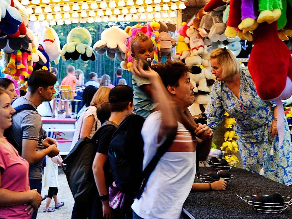 Sommer, Sonne und Temperaturen knapp unter 30 Grad Celsius waren die idealen Voraussetzungen fr das Lichterfest 2022 in Bad Krozingen.