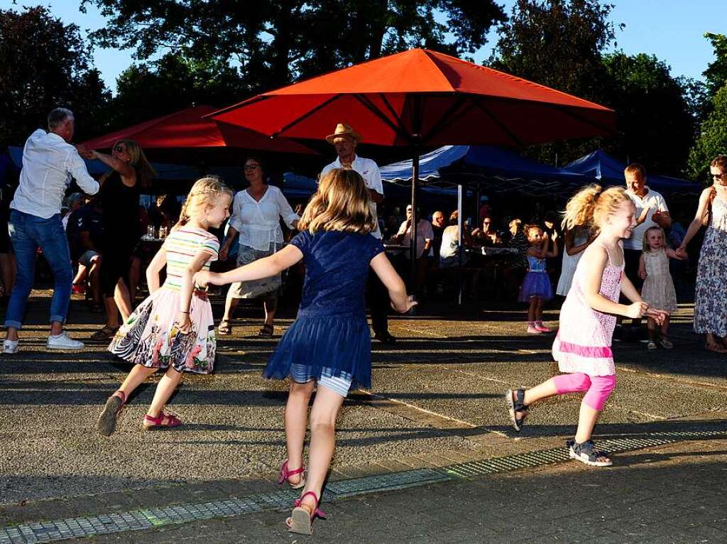 Sommer, Sonne und Temperaturen knapp unter 30 Grad Celsius waren die idealen Voraussetzungen fr das Lichterfest 2022 in Bad Krozingen.