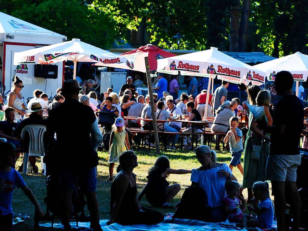 Sommer, Sonne und Temperaturen knapp unter 30 Grad Celsius waren die idealen Voraussetzungen fr das Lichterfest 2022 in Bad Krozingen.