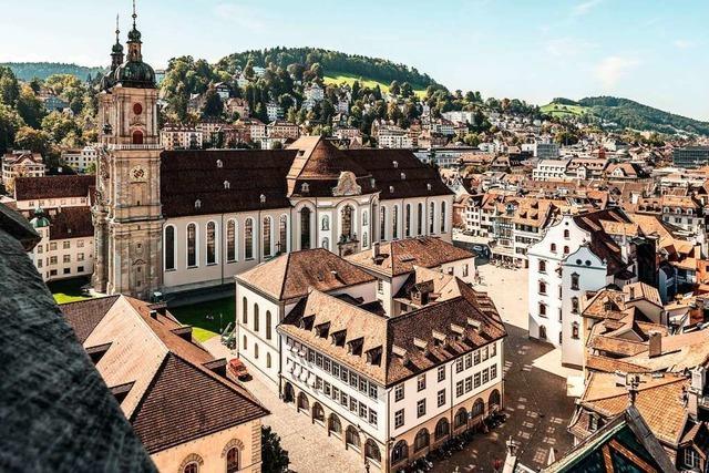 Entdecken Sie den Stiftsbezirk St. Gallen und den Rheinfall