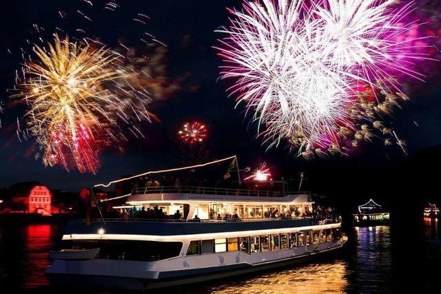 Gehen Sie auf eine Rheinromantik-Reise mit Feuerwerk vom Schiff