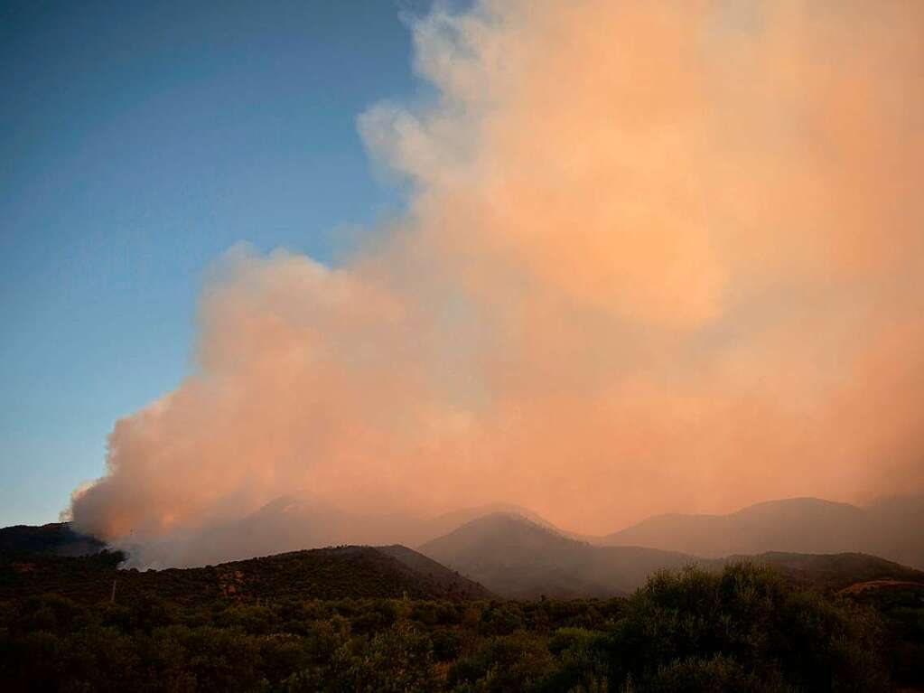 In der spanischen Provinz Malaga wten Waldbrnde in der Sierra de Mijas.