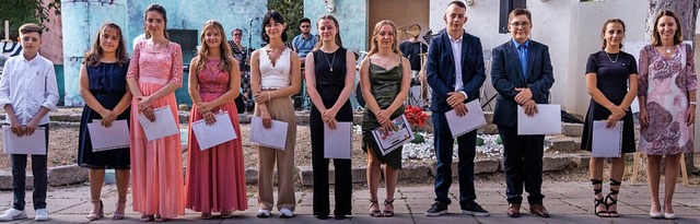 Die Abschiedsfeier fand auf dem Festsp...chts) gratulierte allen  Preistrgern.  | Foto: Julius-Leber-Schule