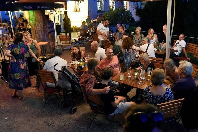 So feierten junge und alte Menschen das Sommerfest des Denzlinger Roccafé