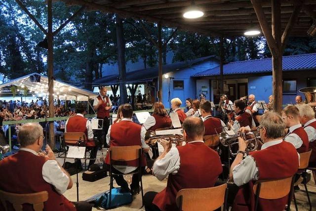 Rekord und Dirigenten-Premiere beim Sasbacher Waldfest
