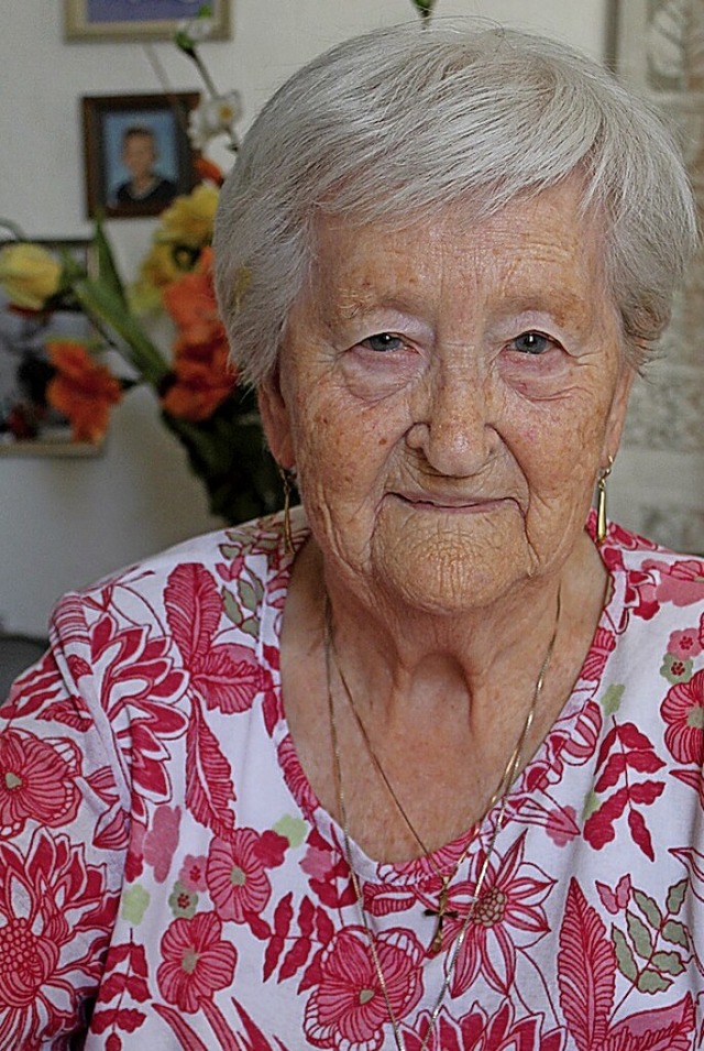 Gertrud Khn kann heute ihren 95. Geburtstag feiern.  | Foto: Ralph Lacher