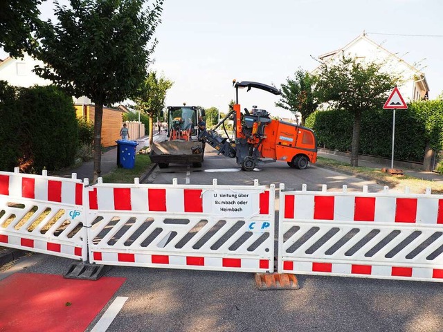 Und dann ist pltzlich Schluss und ein...tuell keine Zufahrt nach Malterdingen.  | Foto: Michael Haberer