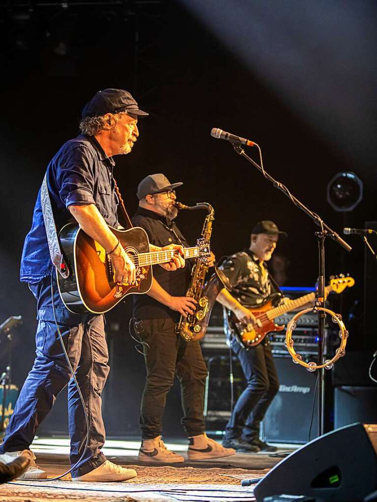 Bereits zum sechsten Mal zu Gast in Freiburg: Die Klner Band BAP um Snger Wolfgang Niedecken spielt im Zirkuszelt des Zelt-Musik-Festivals ein groes Konzert.