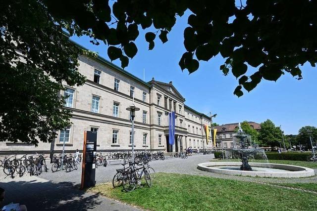 Die Universität Tübingen behält ihren umstrittenen Namen
