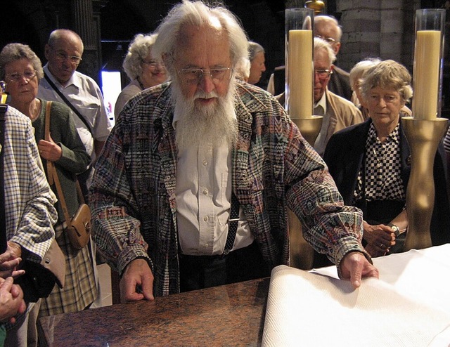 2007 erklrte Franz Gutmann den Besuch... fast gleichaltrige Senioren (rechts).  | Foto: Manfred Lange