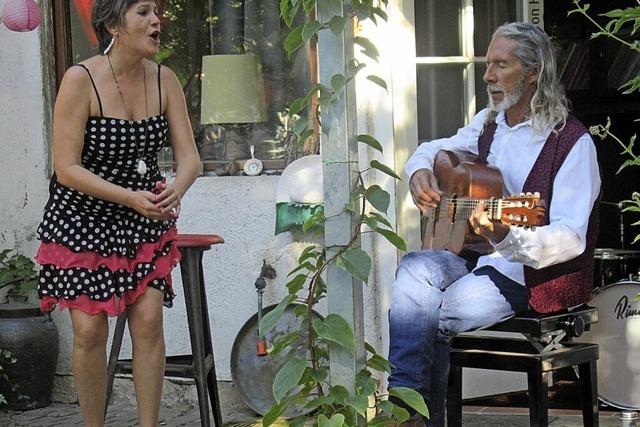 Flamenco aus La Palma im Garten der Zeller Straße