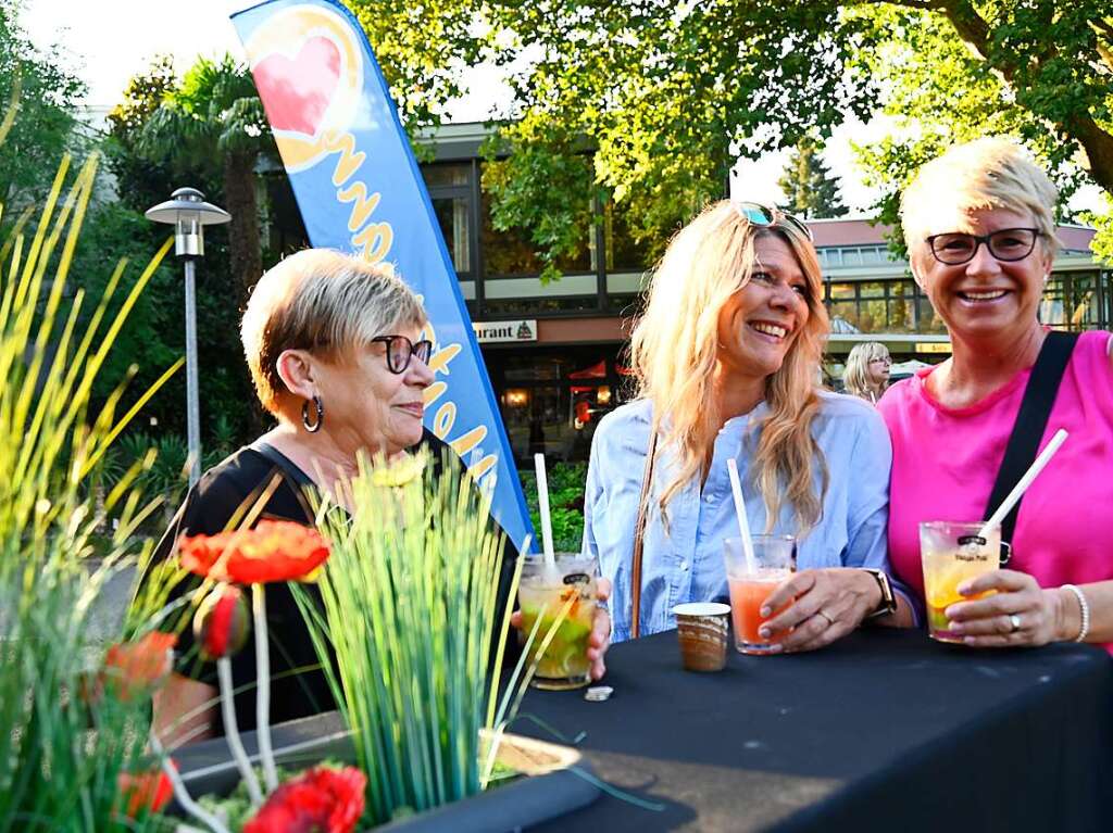 Semino Rossi fiel coronabedingt kurzfristig aus, Andy Borg sprang ein. Er sorgte mit Reiner Kirsten, Liane und traumhaftem Wetter fr einen von Schlagerfans umjubelten Auftakt nach Ma fr die Open Airs im Bad Krozinger Kurpark.